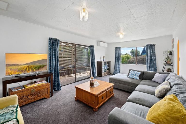 Photo of property in 11 Simcox Street, Otaki Beach, Otaki, 5512