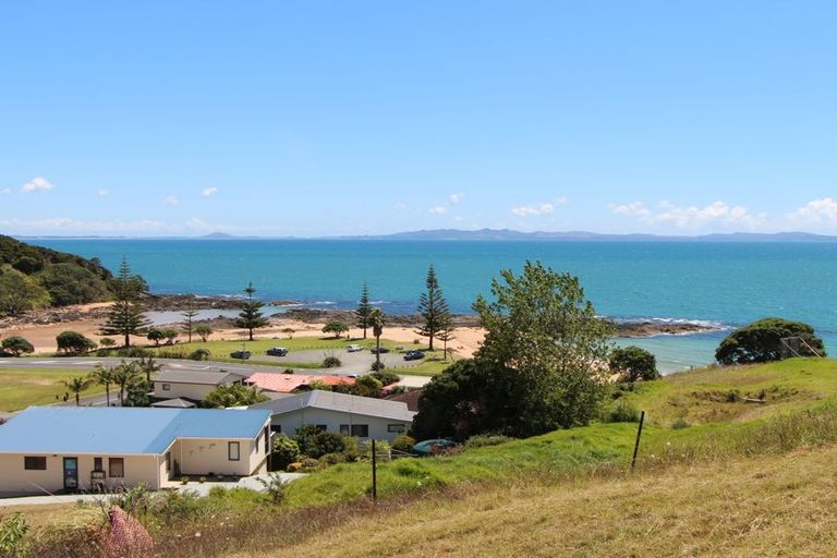 Photo of property in 8 Dudley Crescent, Cable Bay, 0420
