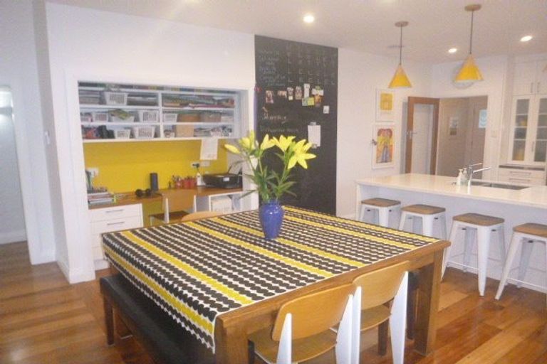 Photo of property in 32 Weka Street, Miramar, Wellington, 6022