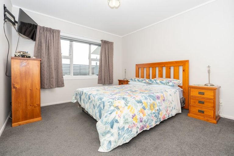 Photo of property in 18 Callard Place, Riverlea, Hamilton, 3216