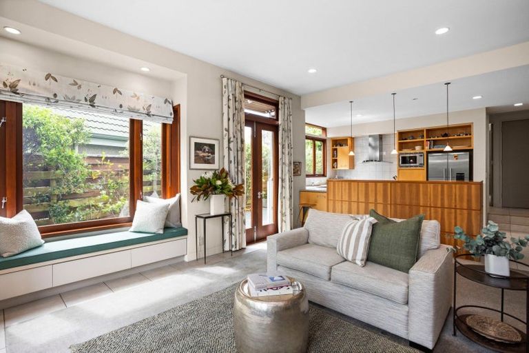 Photo of property in 1a Gillean Street, Havelock North, 4130