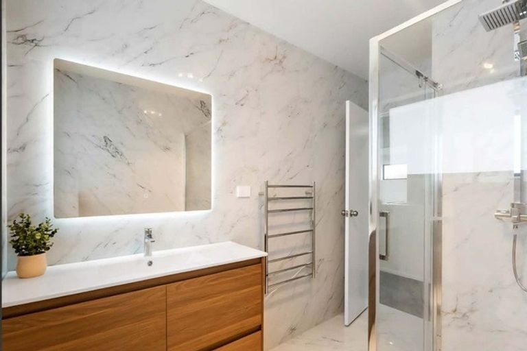 Photo of property in 6a Terra Nova Street, Glen Eden, Auckland, 0602