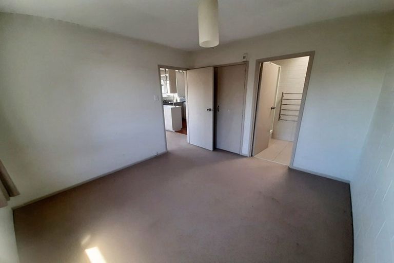 Photo of property in 1/72l Kitchener Road, Milford, Auckland, 0620