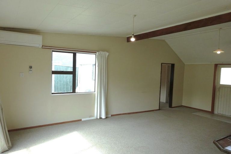 Photo of property in 21 Dewe Terrace, Foxton Beach, Foxton, 4815