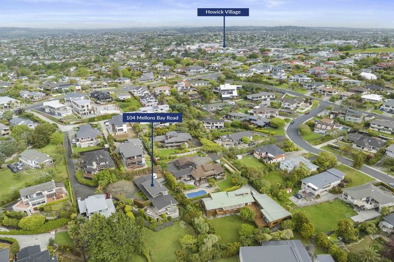 Photo of property in 104 Mellons Bay Road, Mellons Bay, Auckland, 2014