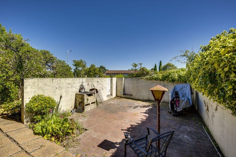 Photo of property in 26 Liverpool Crescent, Tamatea, Napier, 4112