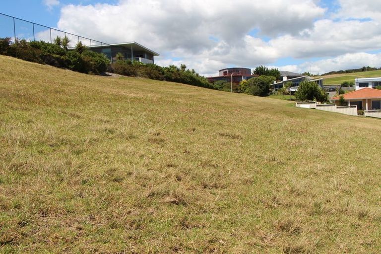 Photo of property in 8 Dudley Crescent, Cable Bay, 0420