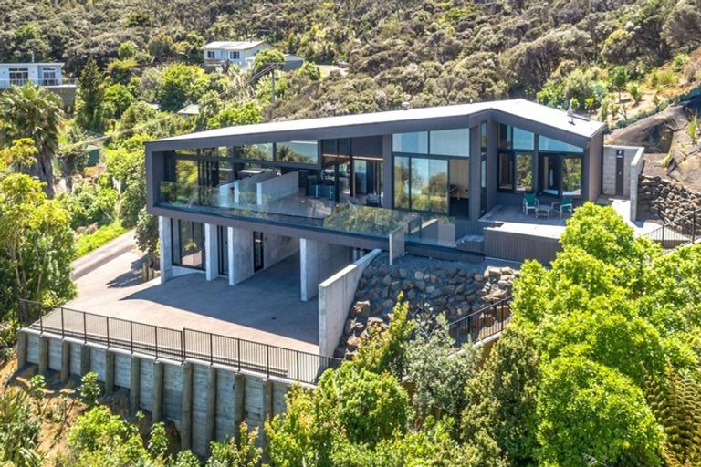 Photo of property in 90 Harbour View Road, Coromandel, 3581