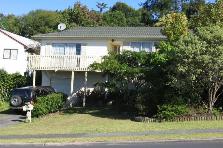 Photo of property in 39 Oaktree Avenue, Browns Bay, Auckland, 0630