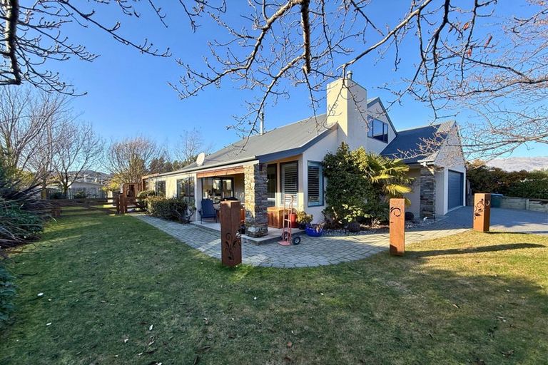 Photo of property in 67 Kings Drive, Wanaka, 9305