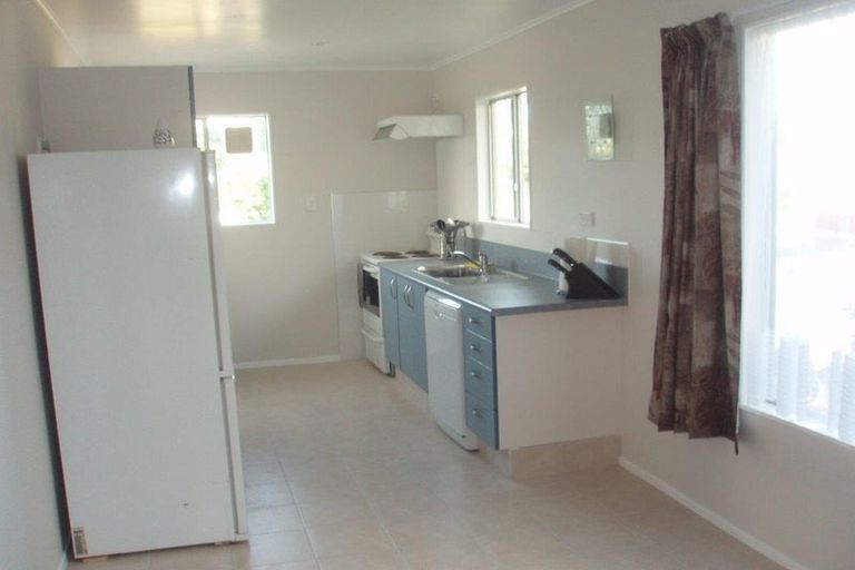 Photo of property in 68 Gloaming Hill, Titahi Bay, Porirua, 5022