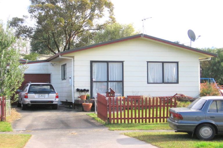 Photo of property in 48d Garland Drive, St Andrews, Hamilton, 3200