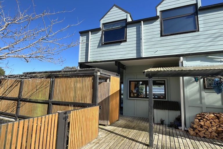 Photo of property in 14 John Street, Titahi Bay, Porirua, 5022