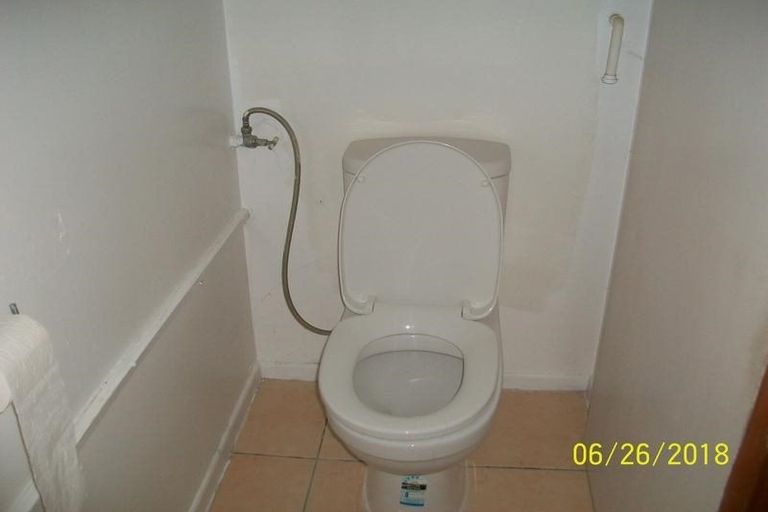 Photo of property in 40 Tomo Street, New Lynn, Auckland, 0600