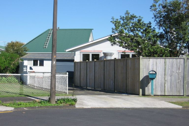 Photo of property in 17 Mangos Place, Pakuranga, Auckland, 2010