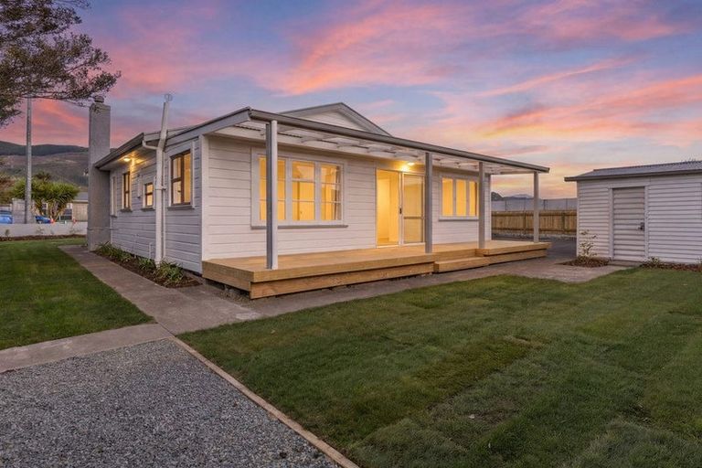 Photo of property in 24 Gladstone Road, Richmond, 7020