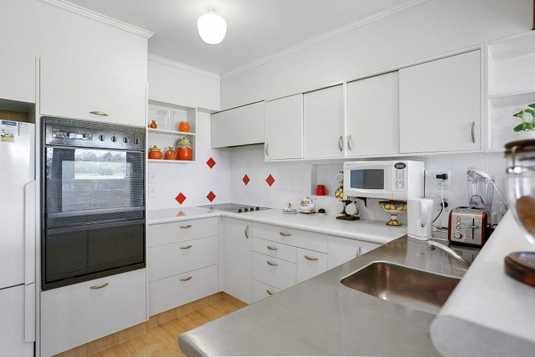 Photo of property in 10 Broadmeadows Road, Pukemoremore, Hamilton, 3493