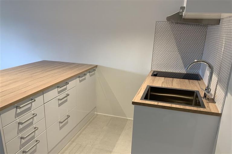 Photo of property in 27a/30 Westward Ho, Glen Eden, Auckland, 0602