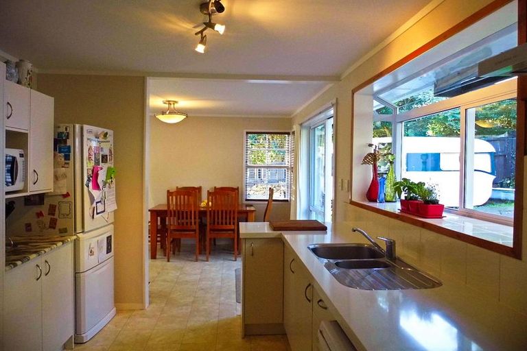 Photo of property in 1/29 Beaudine Avenue, Glenfield, Auckland, 0629