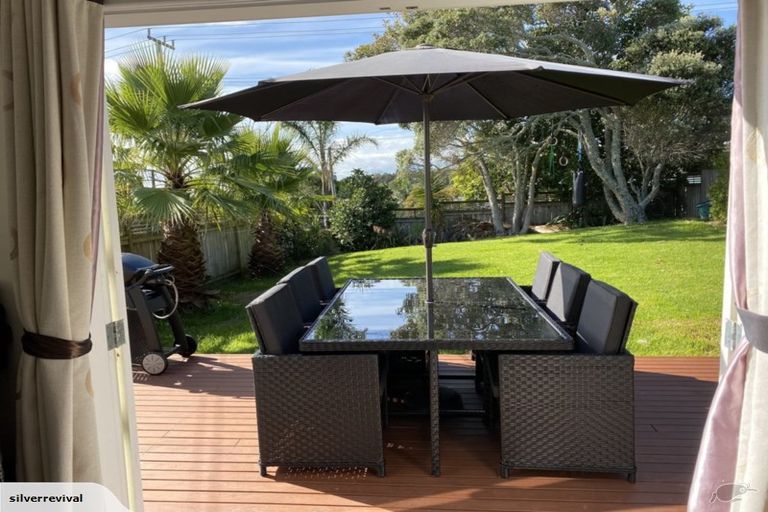 Photo of property in 1/16 Stanley Road, Glenfield, Auckland, 0629