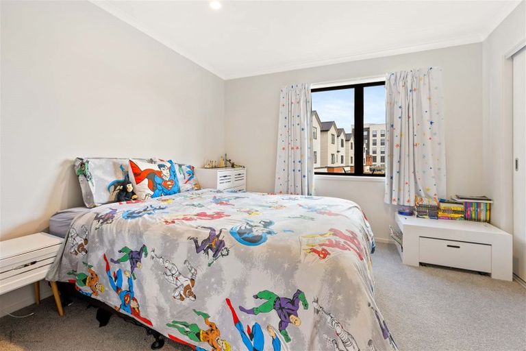 Photo of property in 4 Peihana Road, Hobsonville, Auckland, 0616