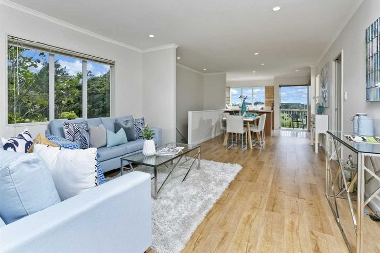 Photo of property in 1/61 The Avenue, Albany, Auckland, 0632