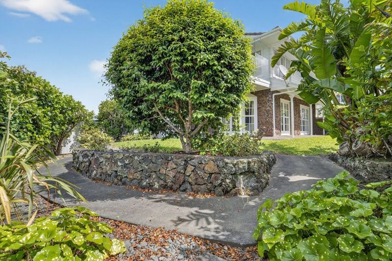 Photo of property in 2/33 Gulf View Road, Murrays Bay, Auckland, 0630