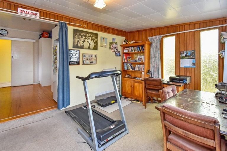 Photo of property in 4 Sexton Place, Manurewa East, Auckland, 2102