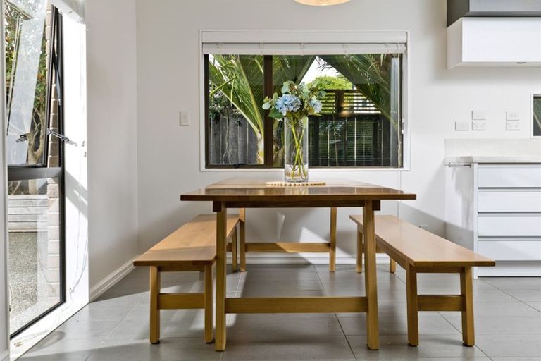 Photo of property in 1 Birchwood Grove, Greenhithe, Auckland, 0632