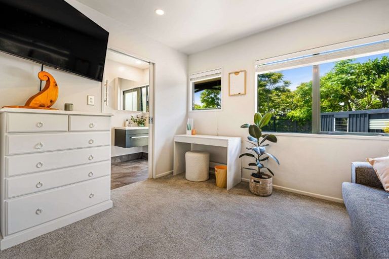 Photo of property in 14 Denehurst Drive, Waimauku, 0812