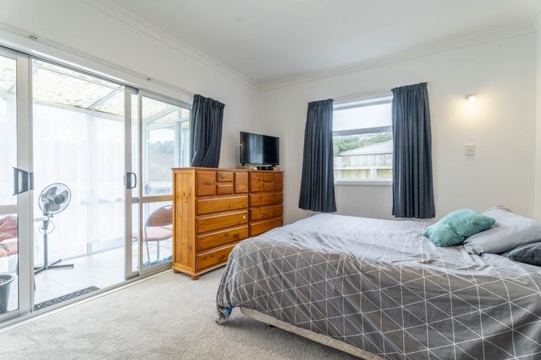 Photo of property in 26 Duncan Street, Tawa, Wellington, 5028