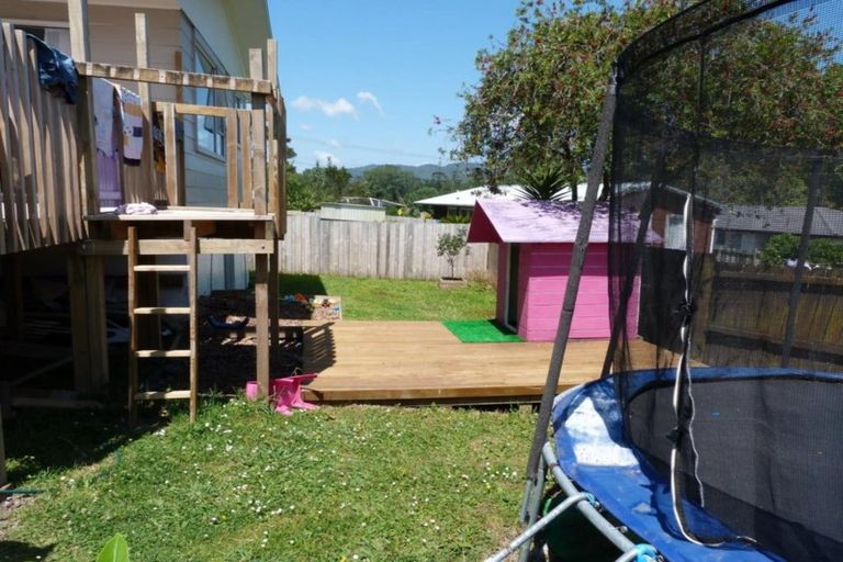 Photo of property in 2/121 Seymour Road, Sunnyvale, Auckland, 0612