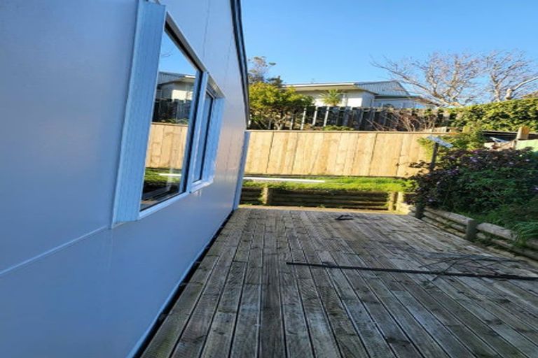 Photo of property in 21 Tarawera Road, Johnsonville, Wellington, 6037