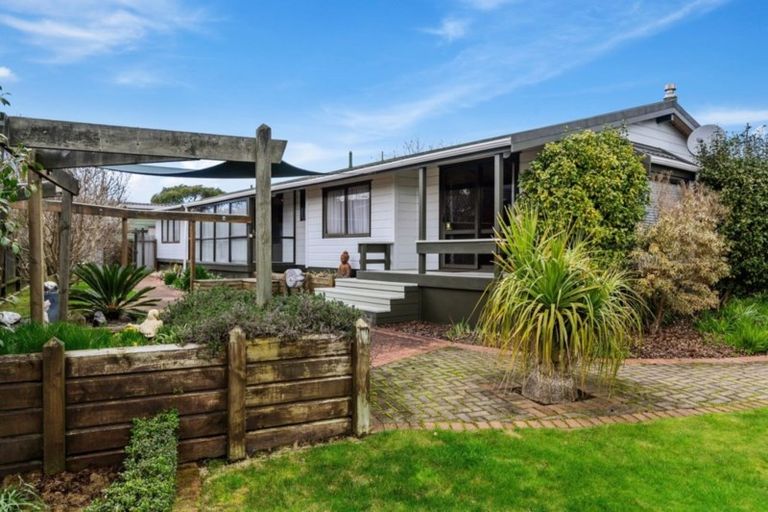 Photo of property in 13 Tumene Drive, Owhata, Rotorua, 3010