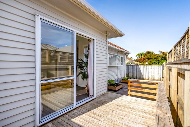 Photo of property in 33 Upjohn Street, Brooklands, New Plymouth, 4310