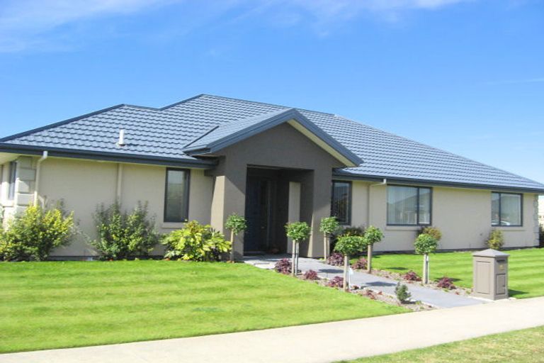 Photo of property in 16 Beechwood Drive, Northwood, Christchurch, 8051