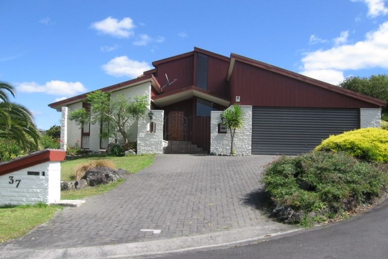 Photo of property in 38 Jellicoe Road, Murrays Bay, Auckland, 0630