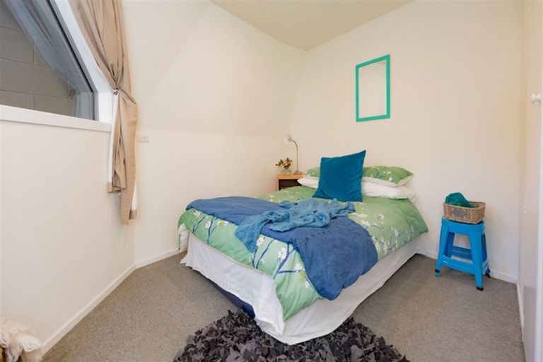 Photo of property in 2/280 Memorial Avenue, Burnside, Christchurch, 8053