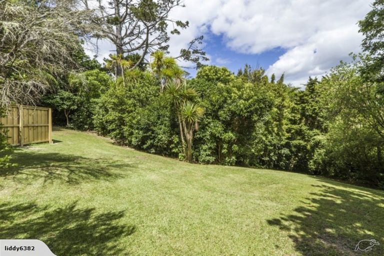 Photo of property in 3a Park Rise, Campbells Bay, Auckland, 0630