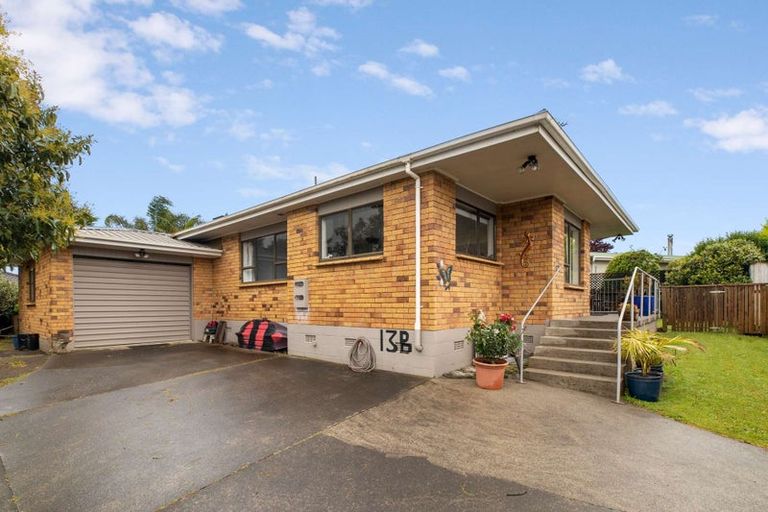 Photo of property in 13 Seaview Rise, Waiuku, 2123