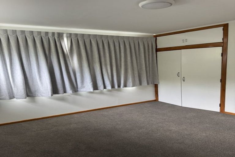 Photo of property in 1/100 Bond Crescent, Forrest Hill, Auckland, 0620
