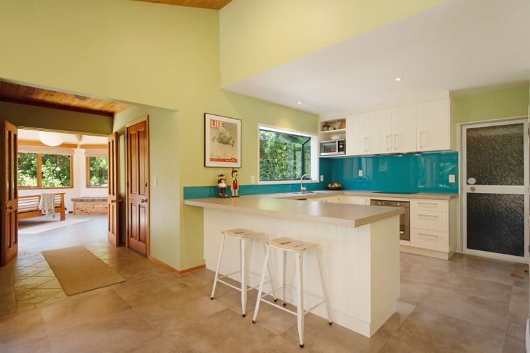 Photo of property in 15 Catley Road, Te Horo, Otaki, 5582