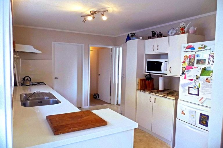 Photo of property in 1/29 Beaudine Avenue, Glenfield, Auckland, 0629