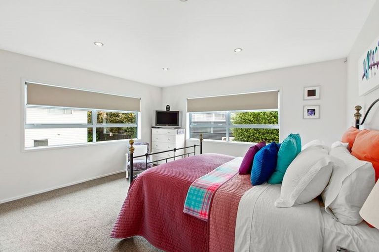 Photo of property in 26a Gladstone Road, Northcote, Auckland, 0627