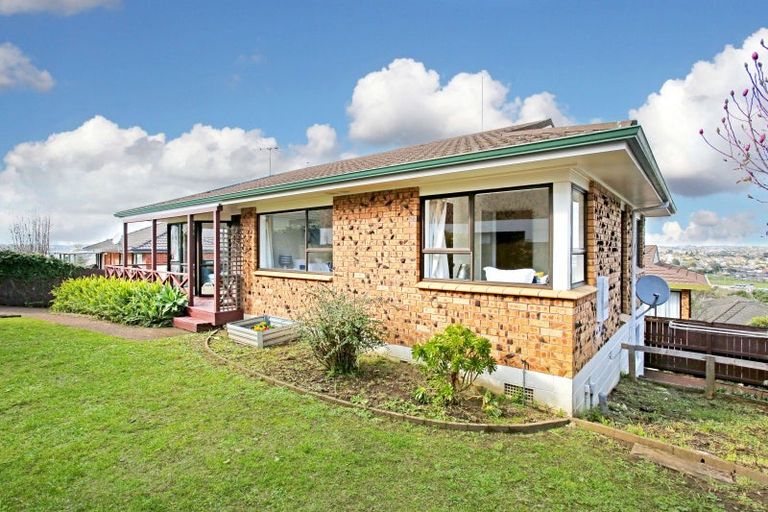 Photo of property in 2/16 Ridge Road, Howick, Auckland, 2014