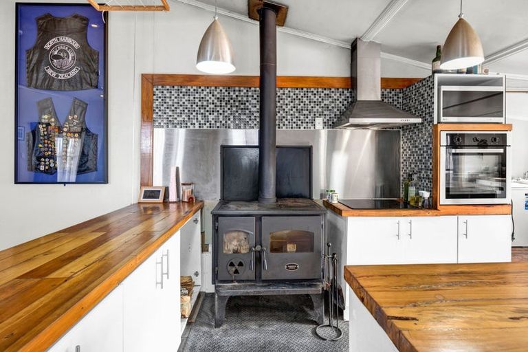 Photo of property in 24 Tayler Street, Eltham, 4322