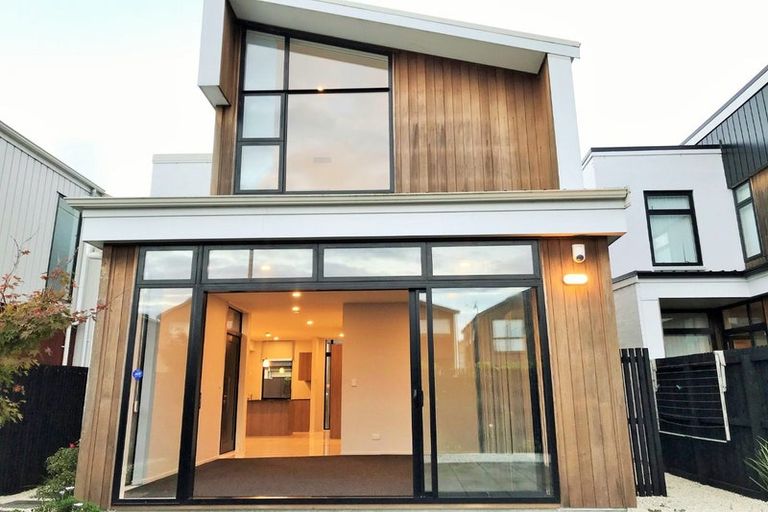 Photo of property in 5 Courage Road, Papakura, 2110