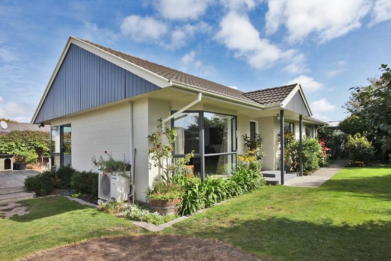 Photo of property in 63 Saint Heliers Crescent, Aranui, Christchurch, 8061