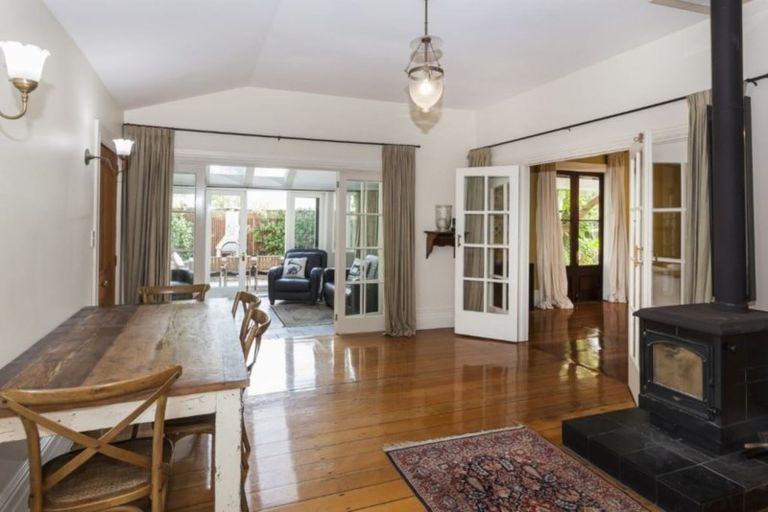 Photo of property in 51 Halswell Junction Road, Halswell, Christchurch, 8025