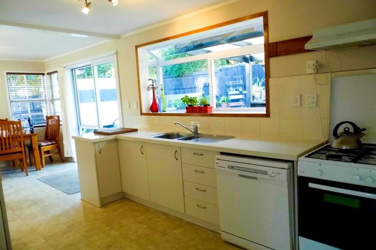 Photo of property in 1/29 Beaudine Avenue, Glenfield, Auckland, 0629